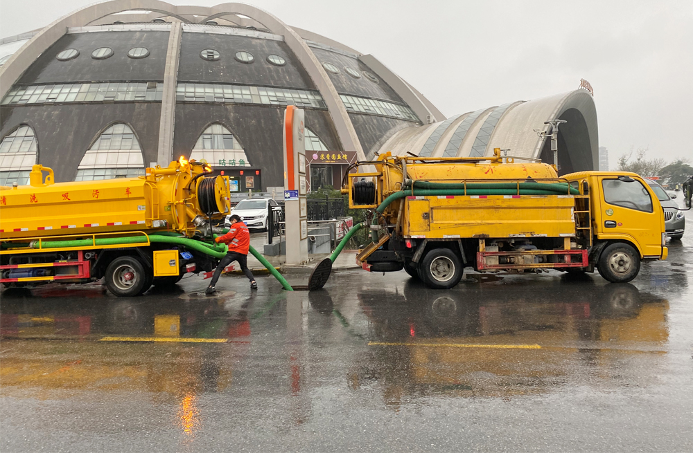 271淳溪商场管道清淤